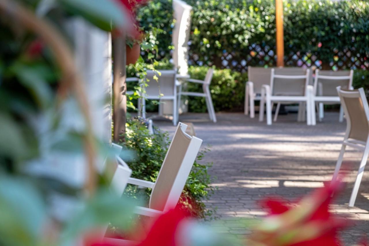 Hotel Orsa Maggiore Milano Marittima Kültér fotó