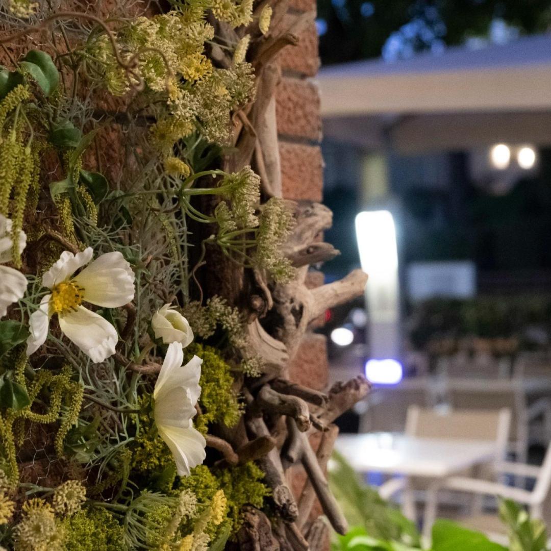 Hotel Orsa Maggiore Milano Marittima Kültér fotó